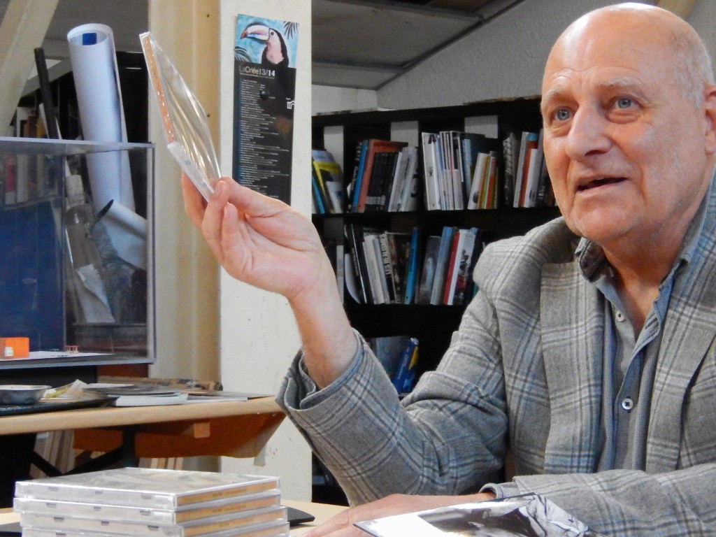 Michel Pastore présentant la CD du chant de la terre de Malher enregistré en juin 2016 (c) photo Diane Vandermolina
